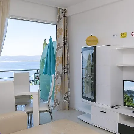 Apartman 2 Bedroom Awesome Apartment In Brela Brela