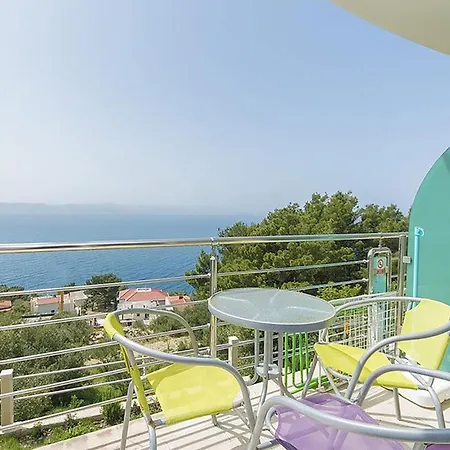 Apartman 2 Bedroom Awesome Apartment In Brela Brela