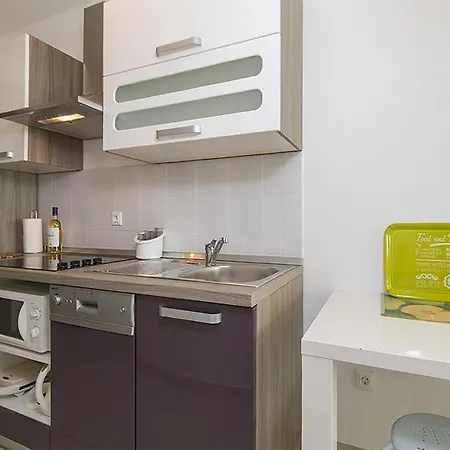 2 Bedroom Awesome Apartment In Brela *
