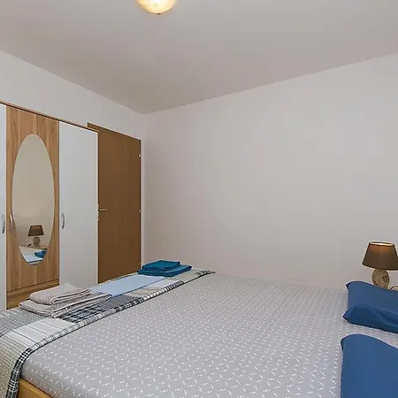 Apartmán 2 Bedroom Awesome In