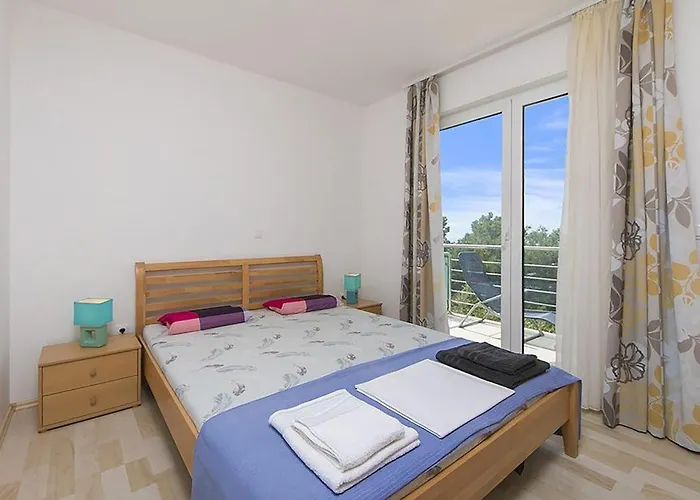 2 Bedroom Stunning In * بريلا